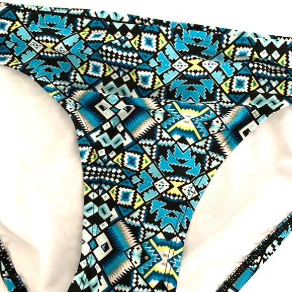 Laundry by shelli segal•geometric bikini bottoms L - Picture 5 of 8